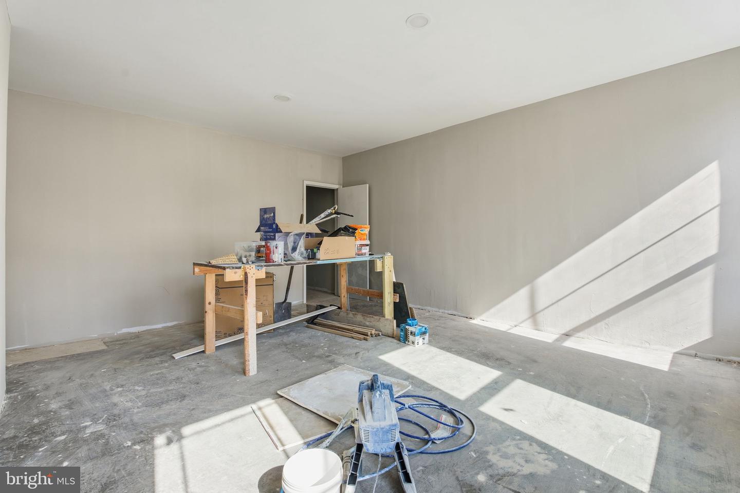1328 N Carey St Property Photo 17
