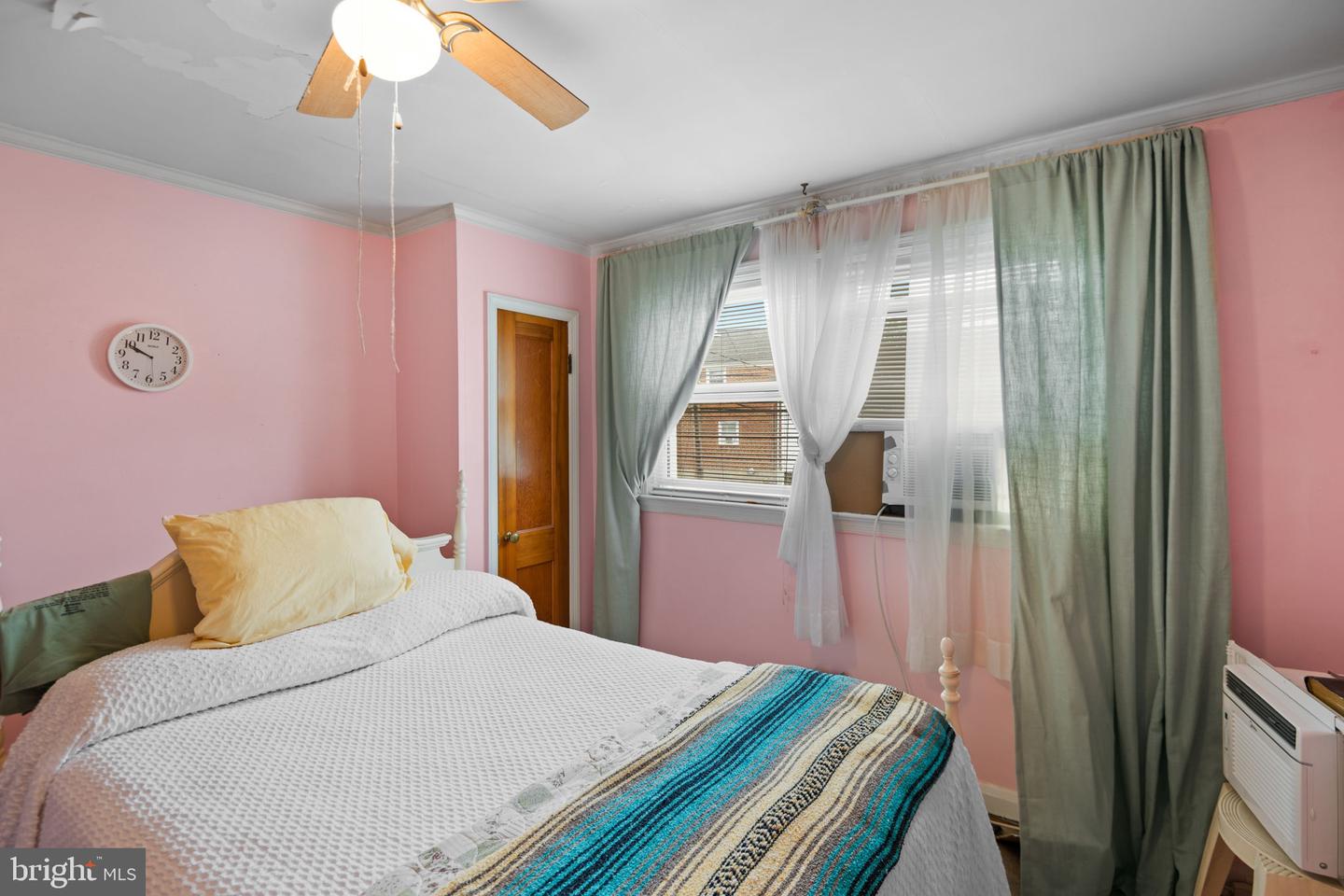 4524 Shamrock Ave Property Photo 14