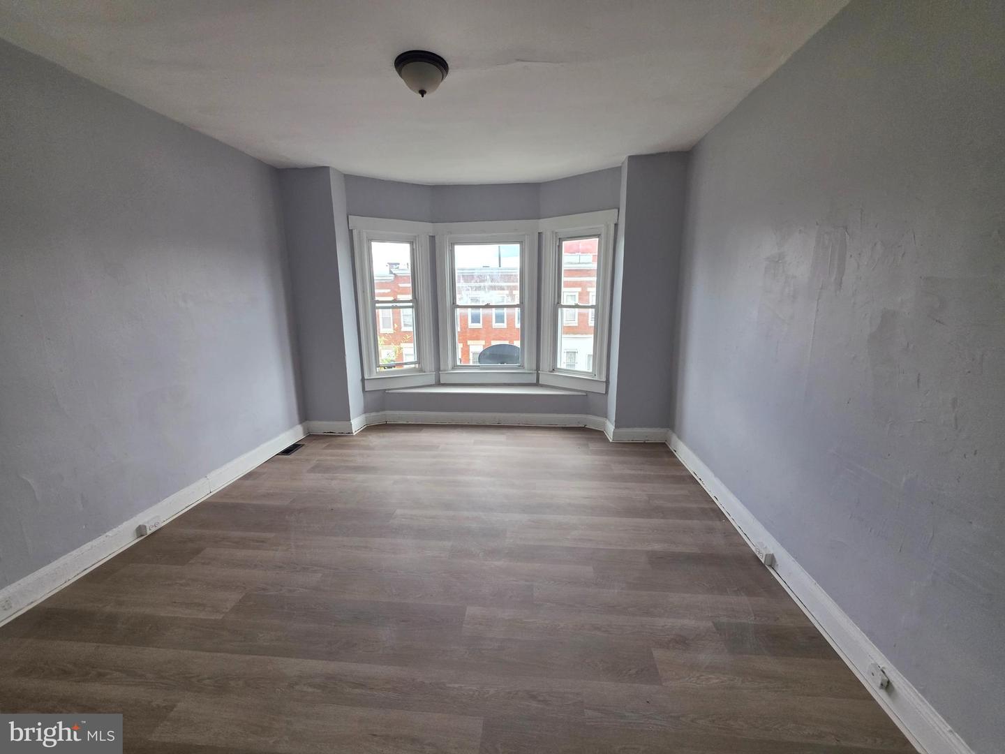 2846 Harlem Ave Property Photo 10