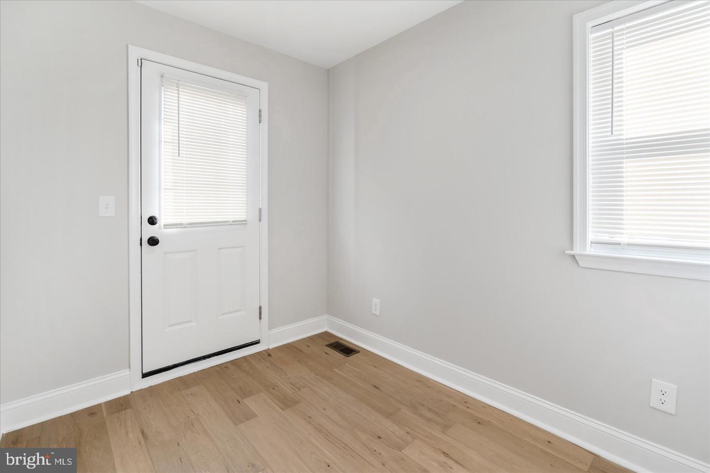 1666 Darley Ave Property Photo 37