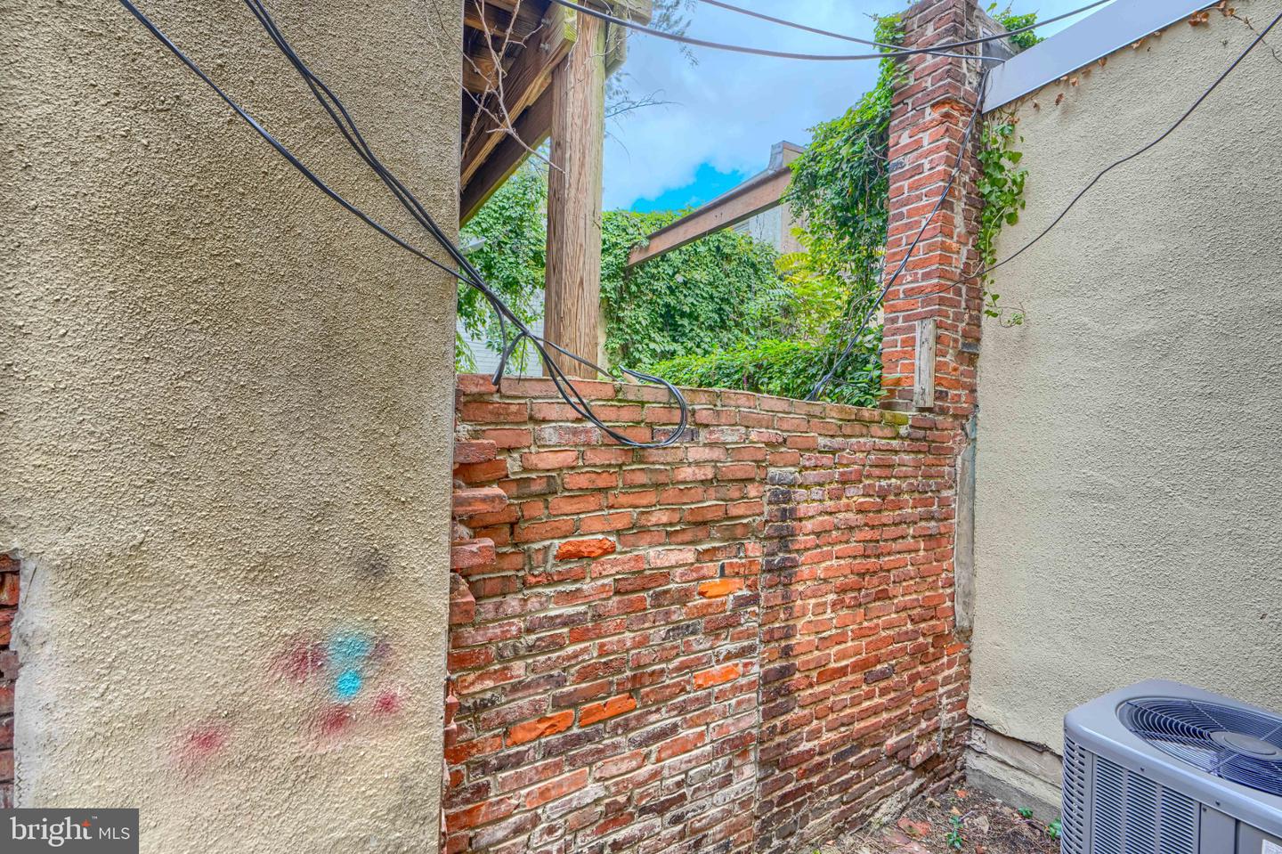 16 W Cross St Property Photo 13