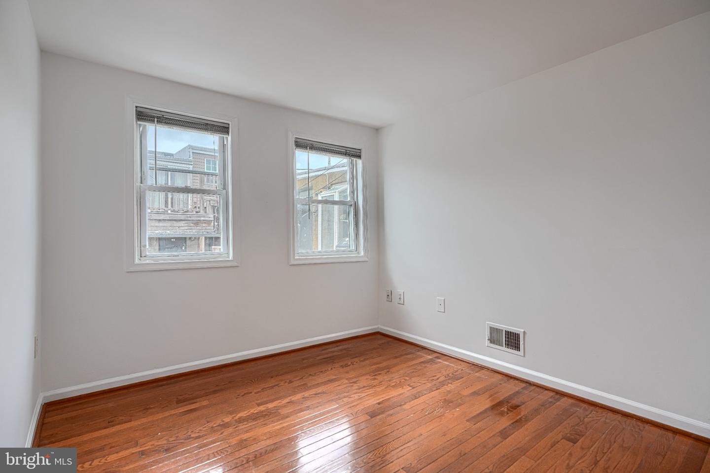 16 W Cross St Property Photo 16