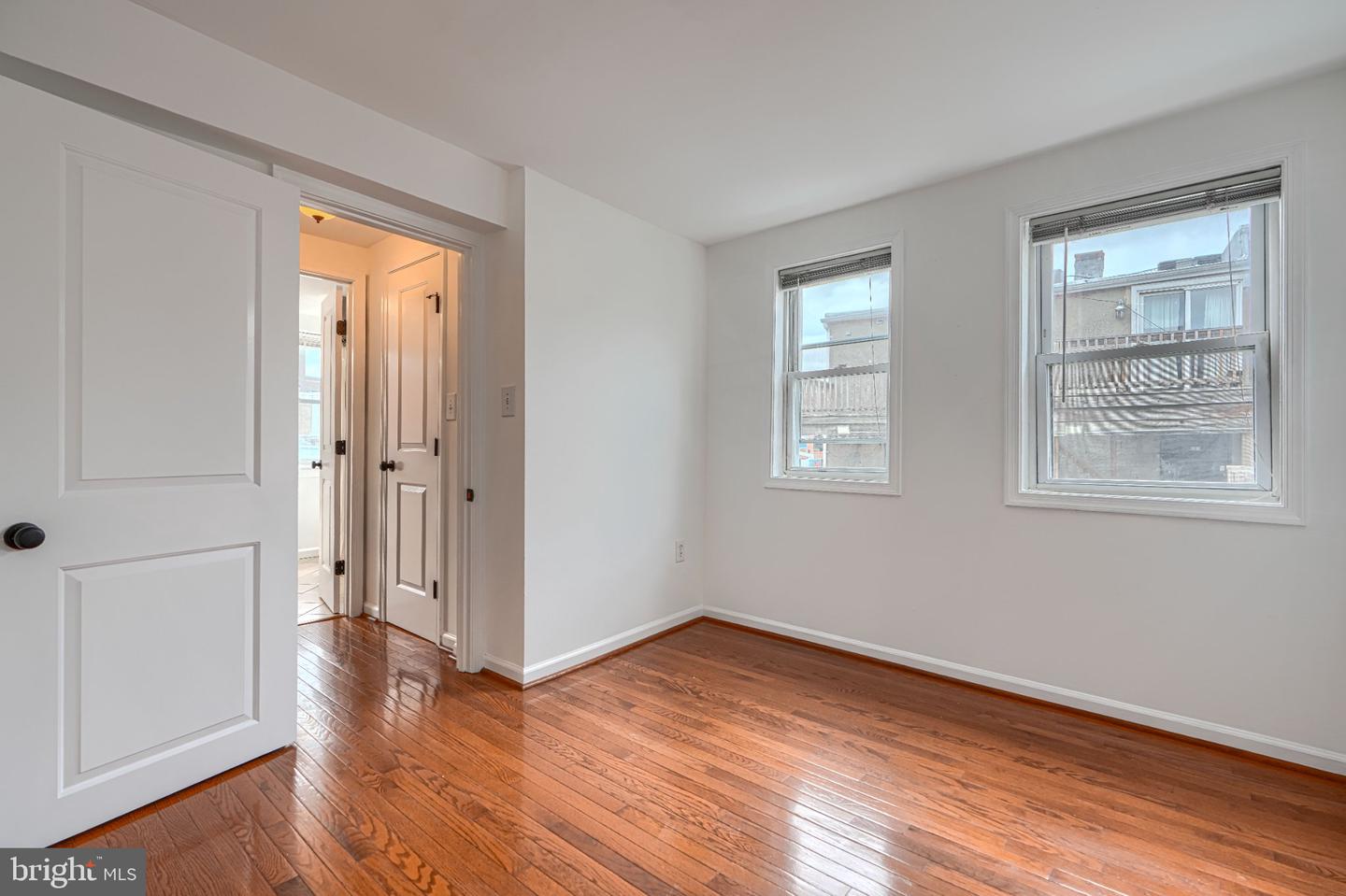 16 W Cross St Property Photo 18