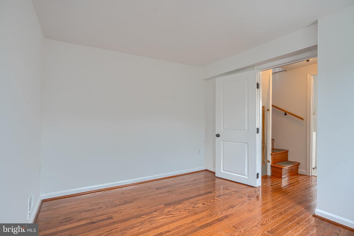 16 W Cross St Property Photo 19