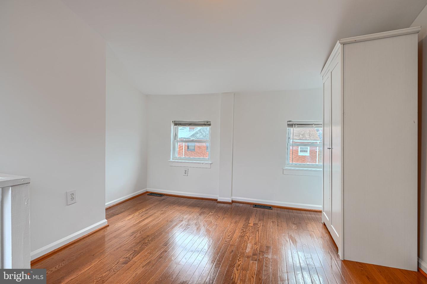 16 W Cross St Property Photo 25