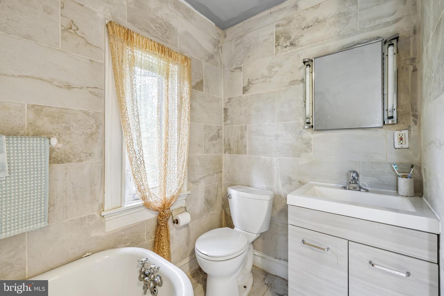 2616 Talbot Rd Property Photo 41