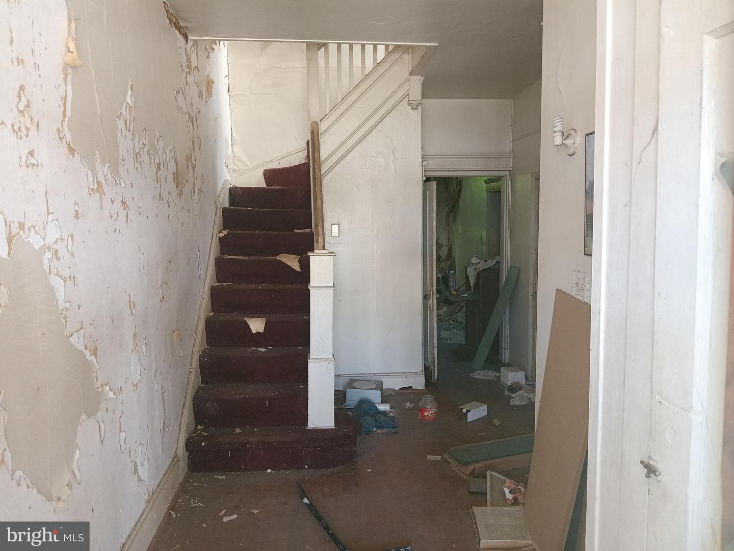 2909 Presstman St Property Photo 2