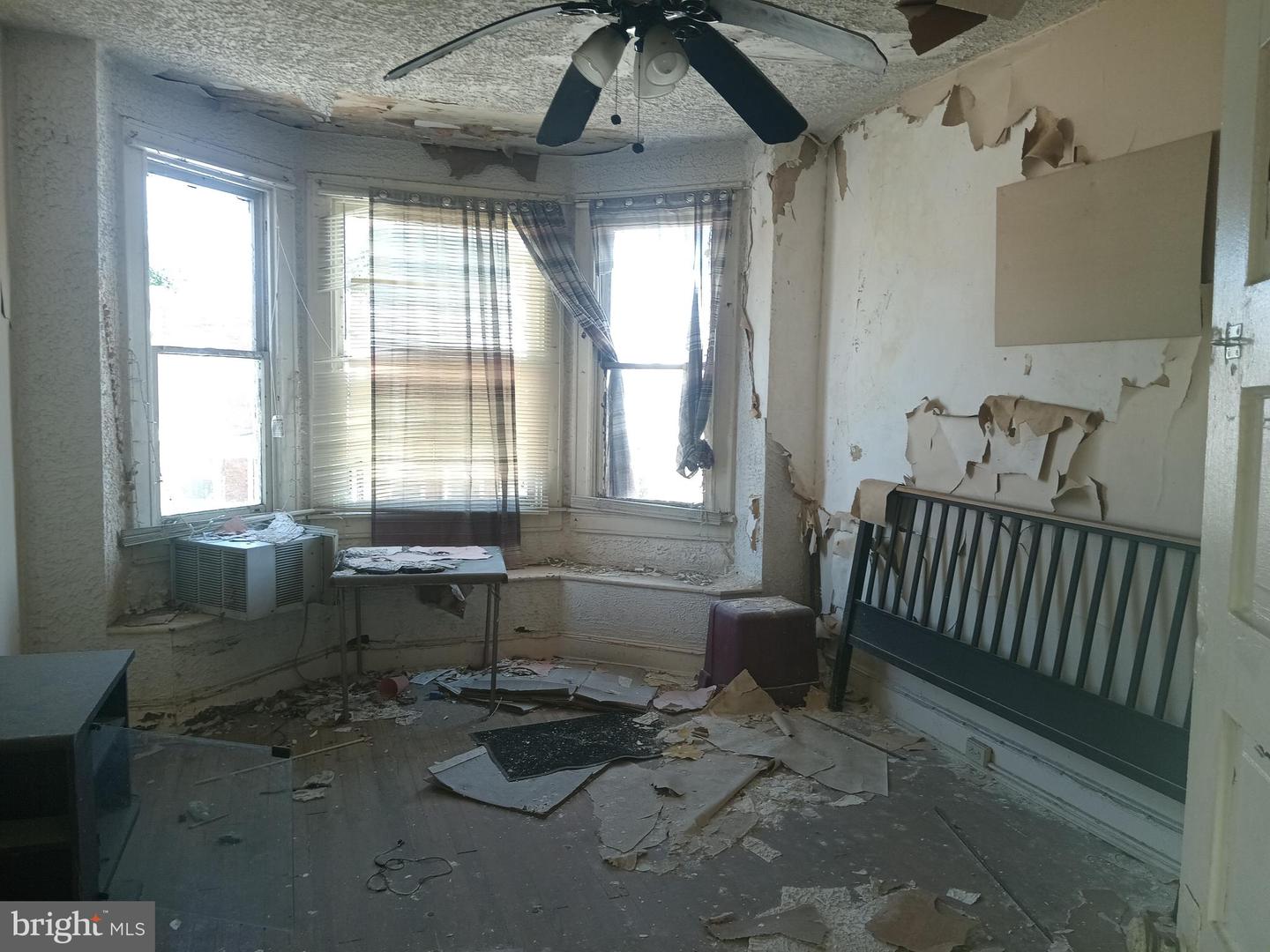2909 Presstman St Property Photo 7