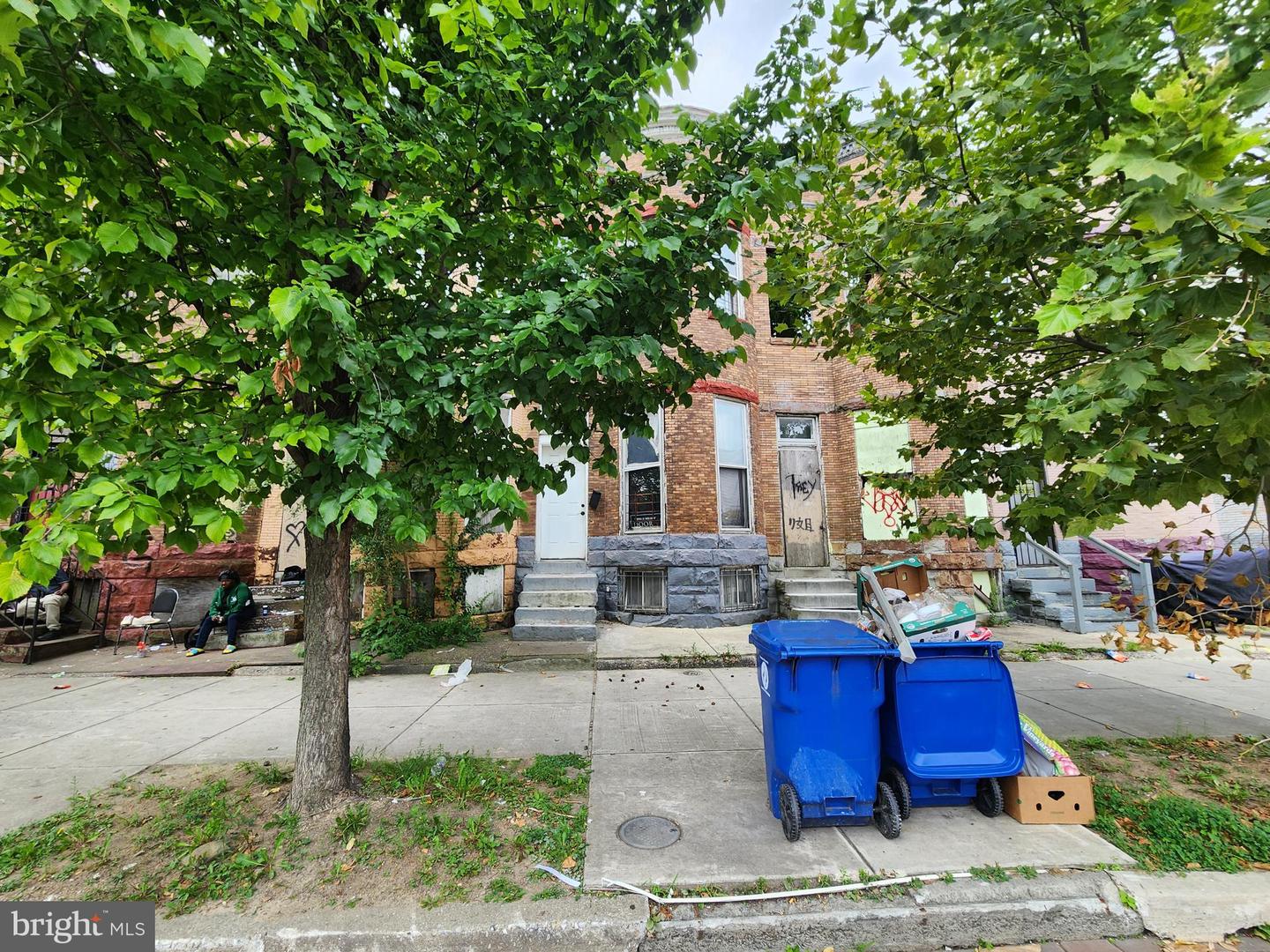 1717 W NORTH AVE Property Photo 1