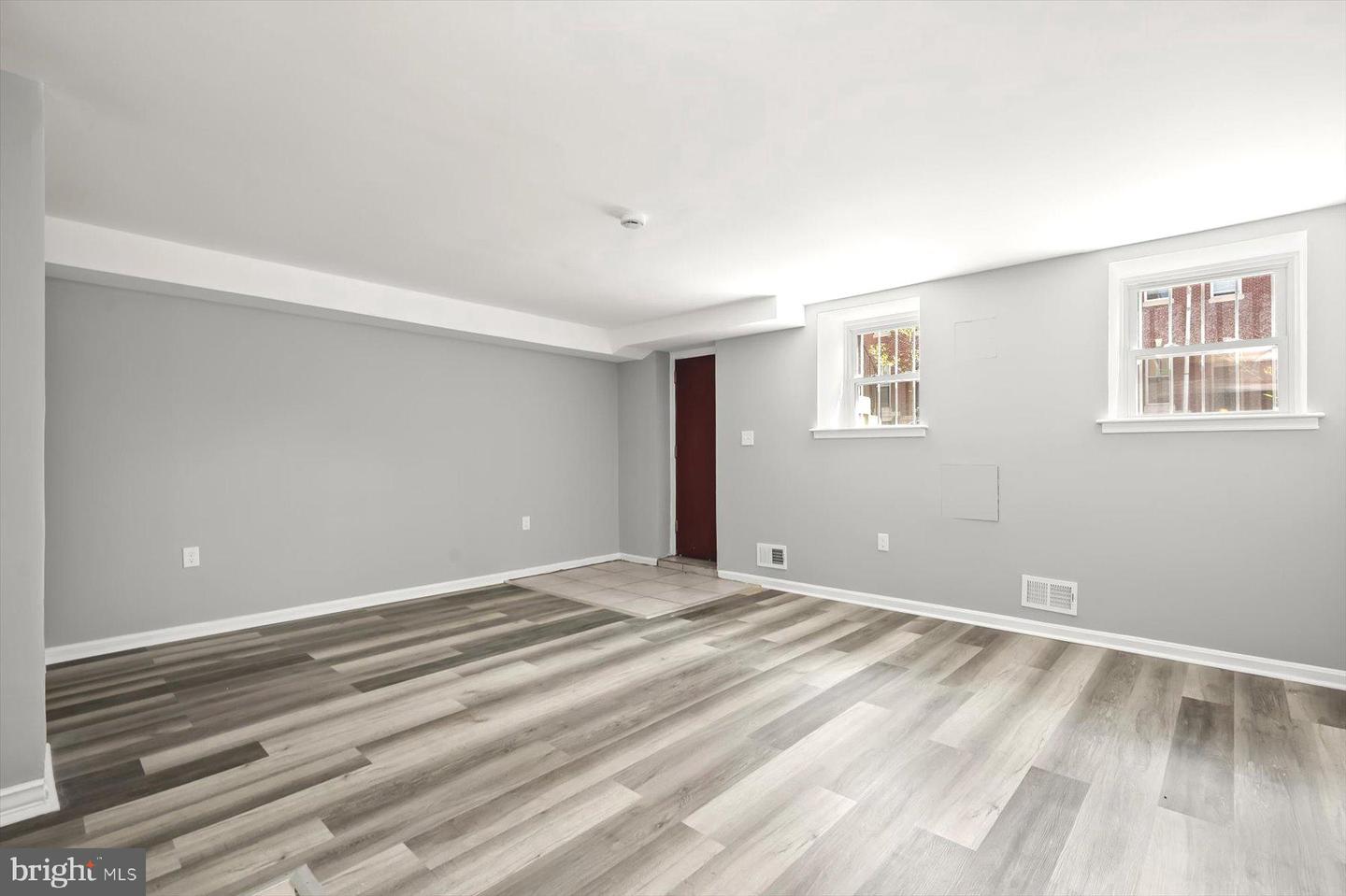 906 N Fulton Ave Property Photo 6
