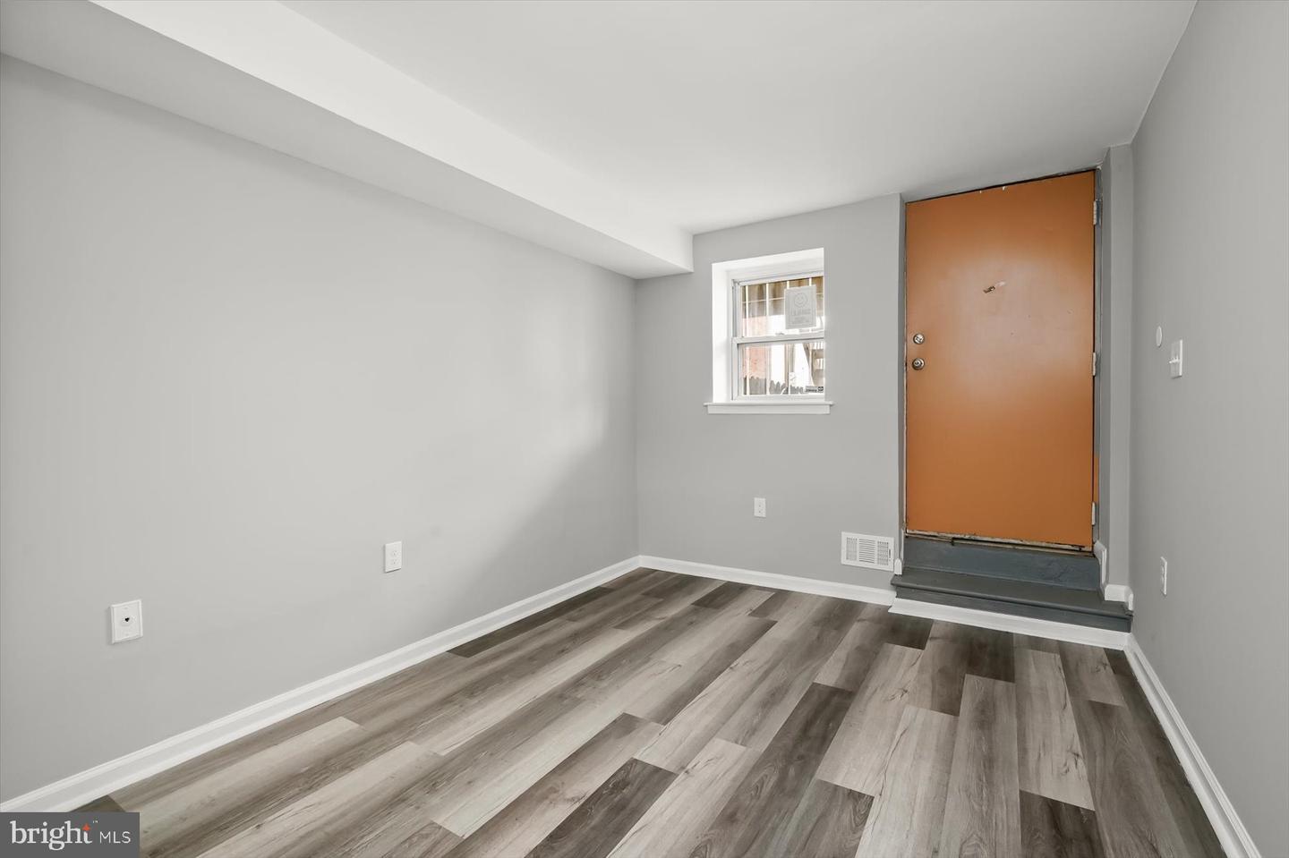 906 N Fulton Ave Property Photo 15