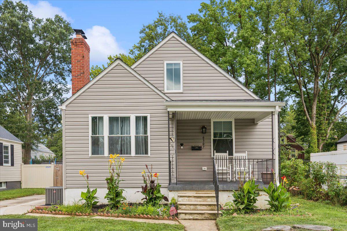 6307 EASTERN PKWY Property Photo 1