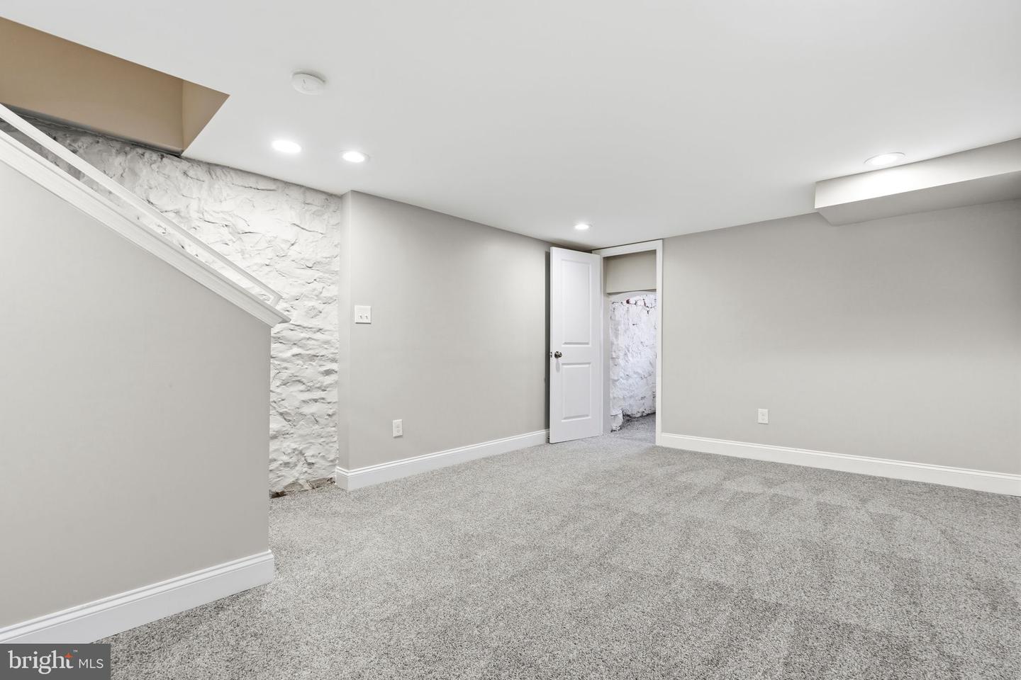1619 Appleton St Property Photo 23