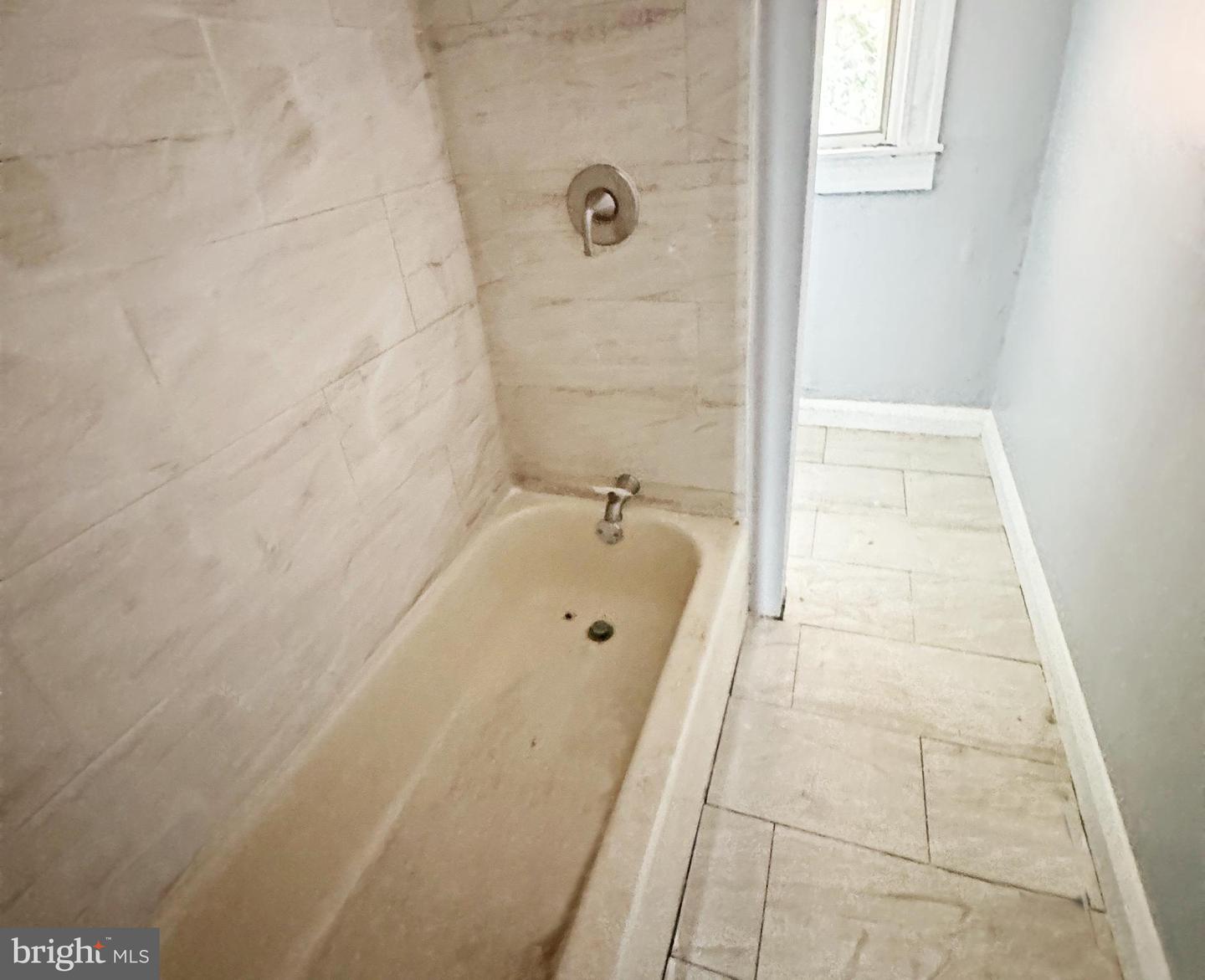 2721 Pelham Ave Property Photo 12
