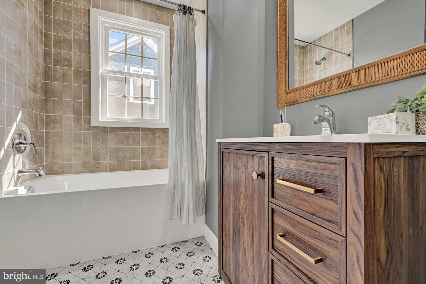5101 Ardmore Way Property Photo 12