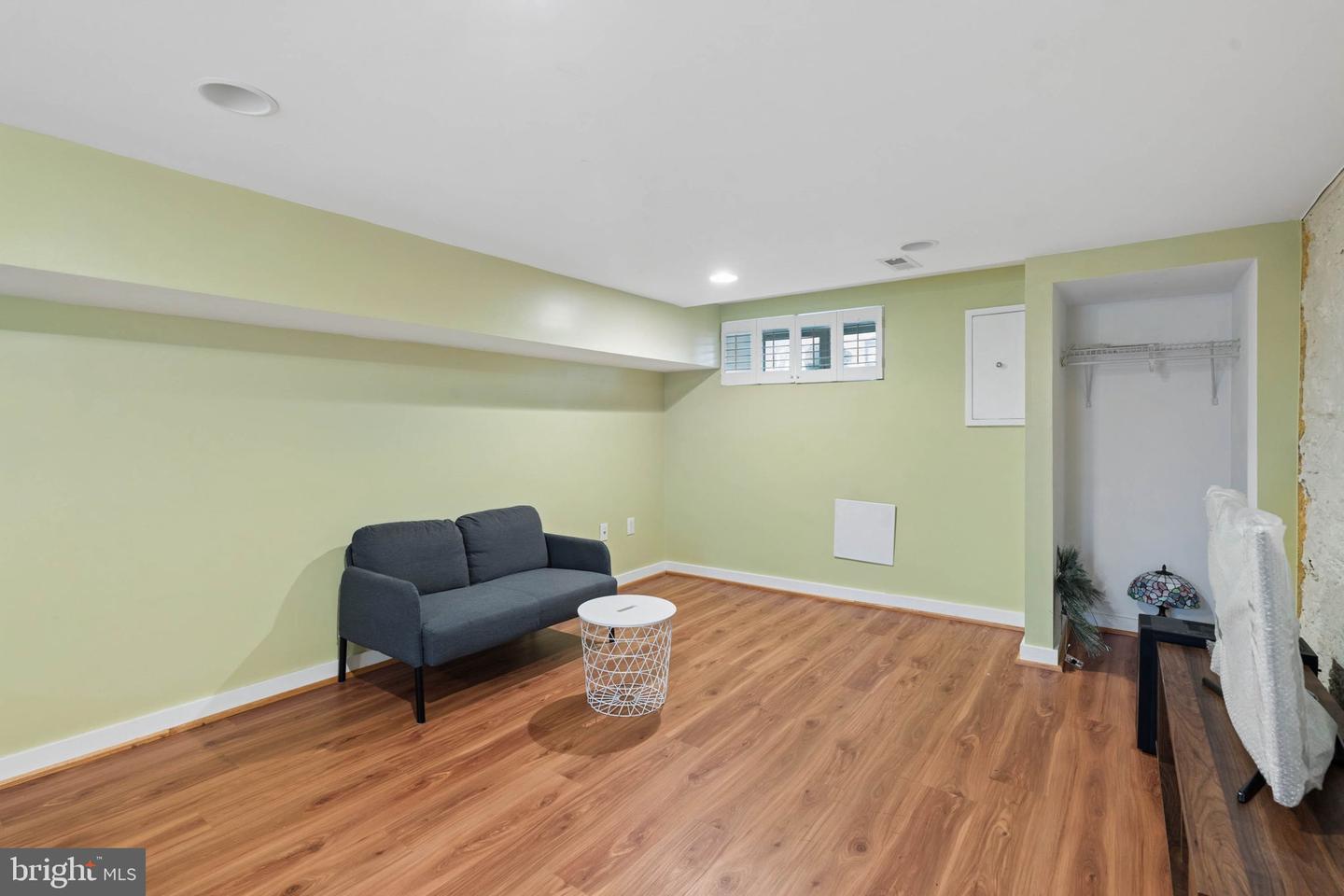 18 N East Ave Property Photo 37