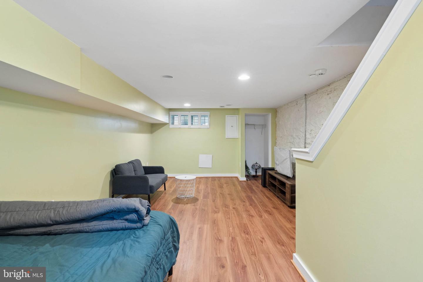 18 N East Ave Property Photo 38