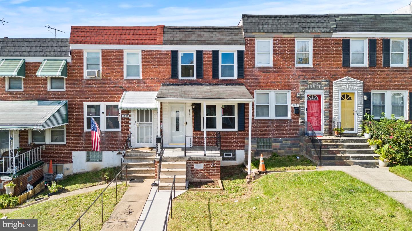 3693 Kenyon Ave Property Photo 4