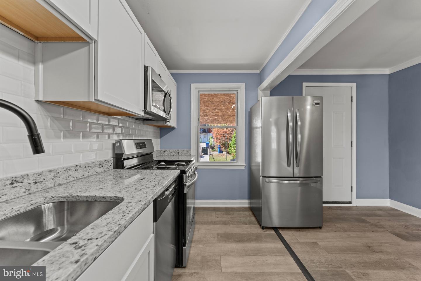 3693 Kenyon Ave Property Photo 12