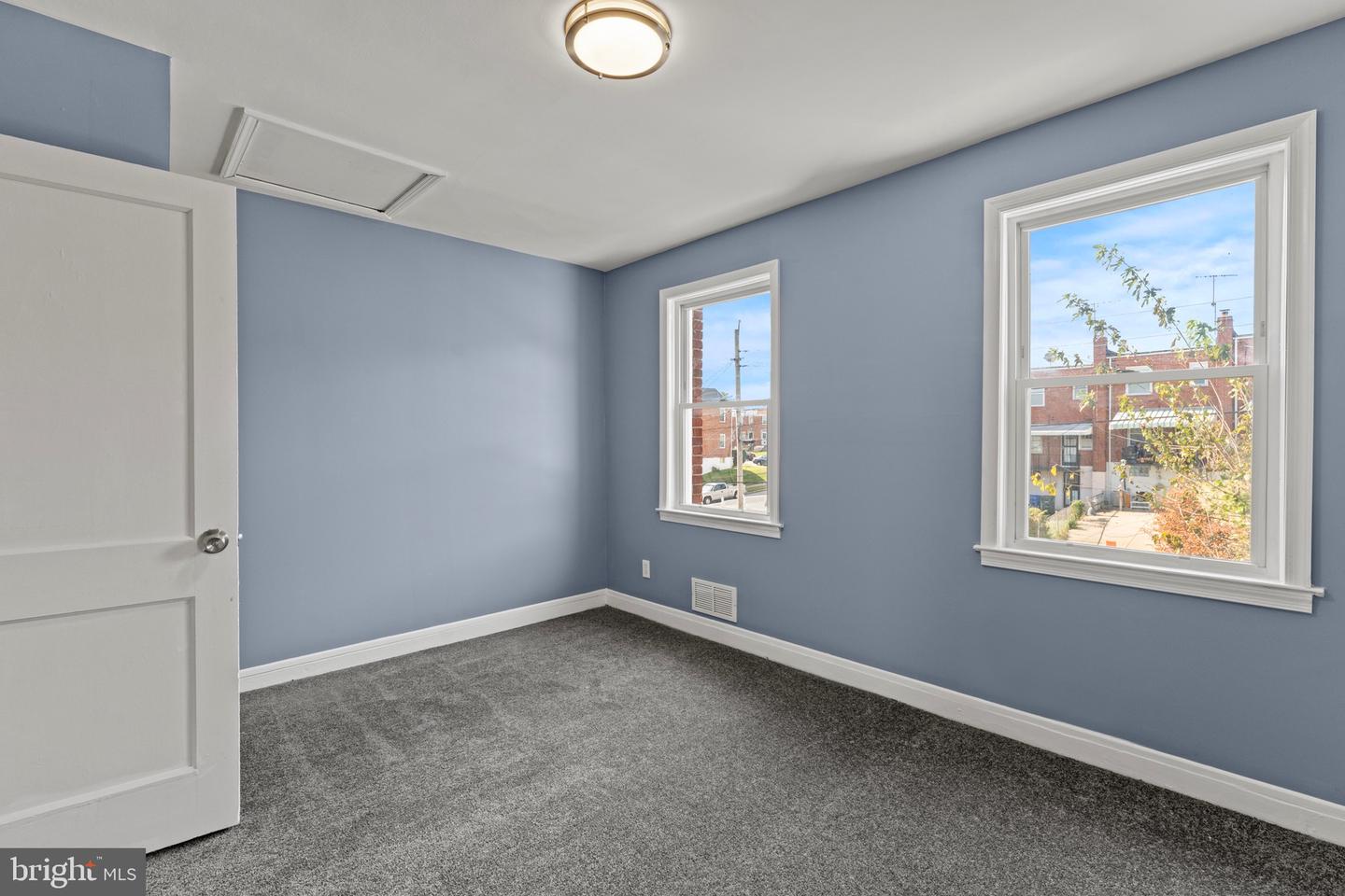 3693 Kenyon Ave Property Photo 15