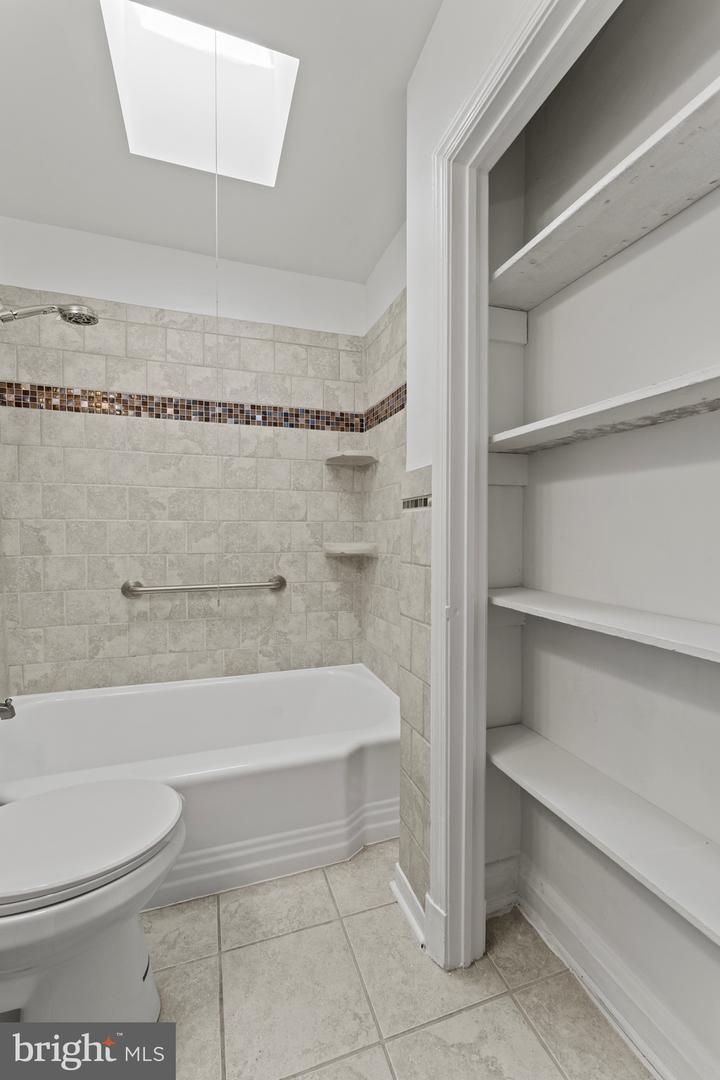 3693 Kenyon Ave Property Photo 17