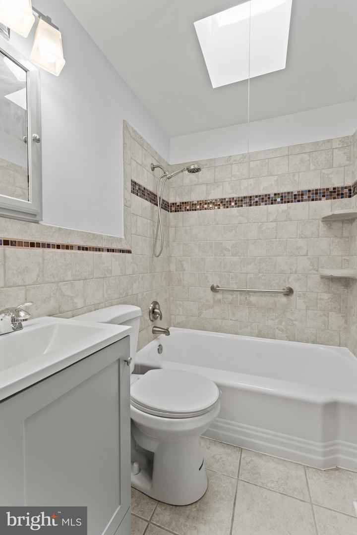 3693 Kenyon Ave Property Photo 18