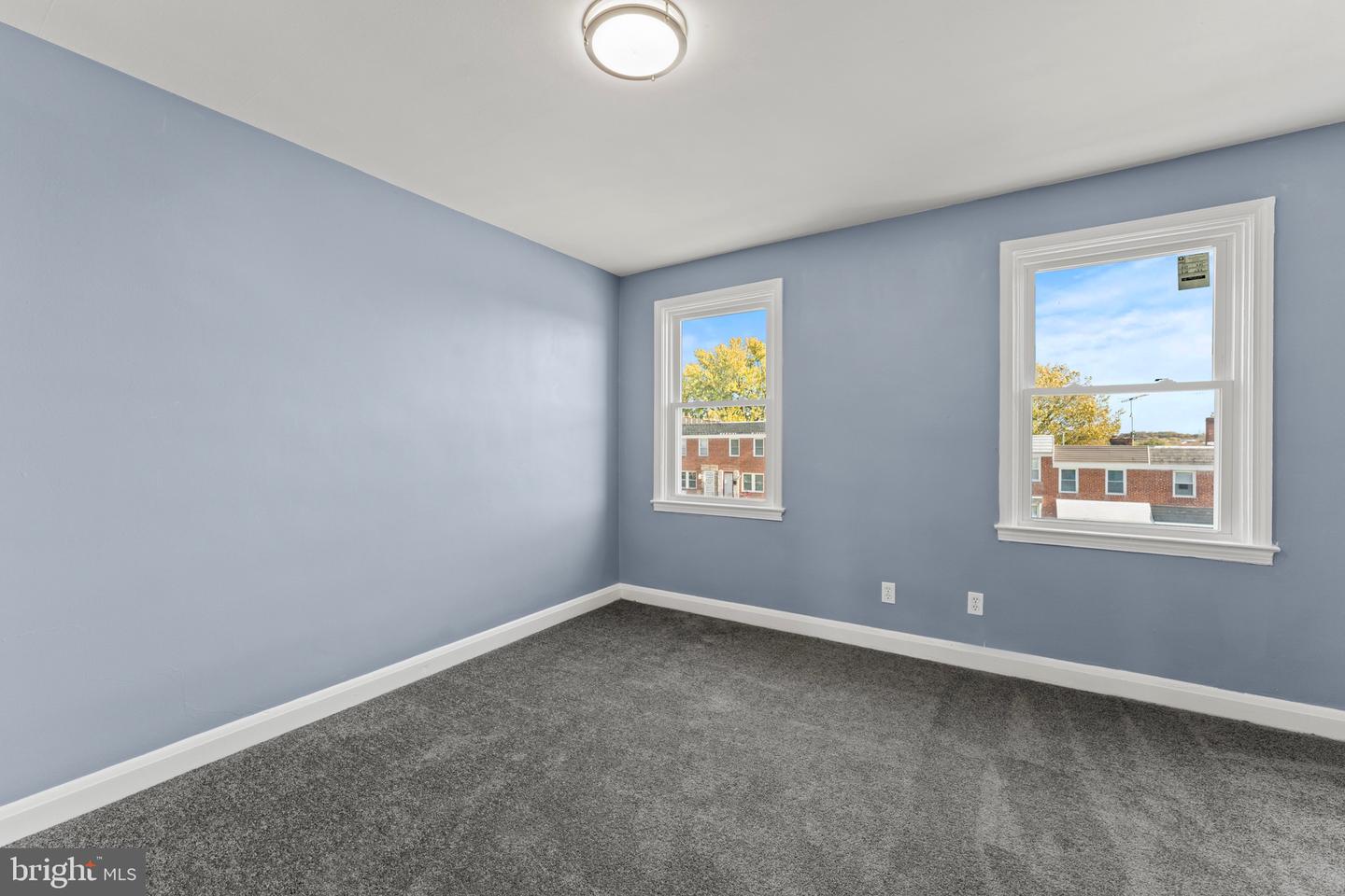 3693 Kenyon Ave Property Photo 19