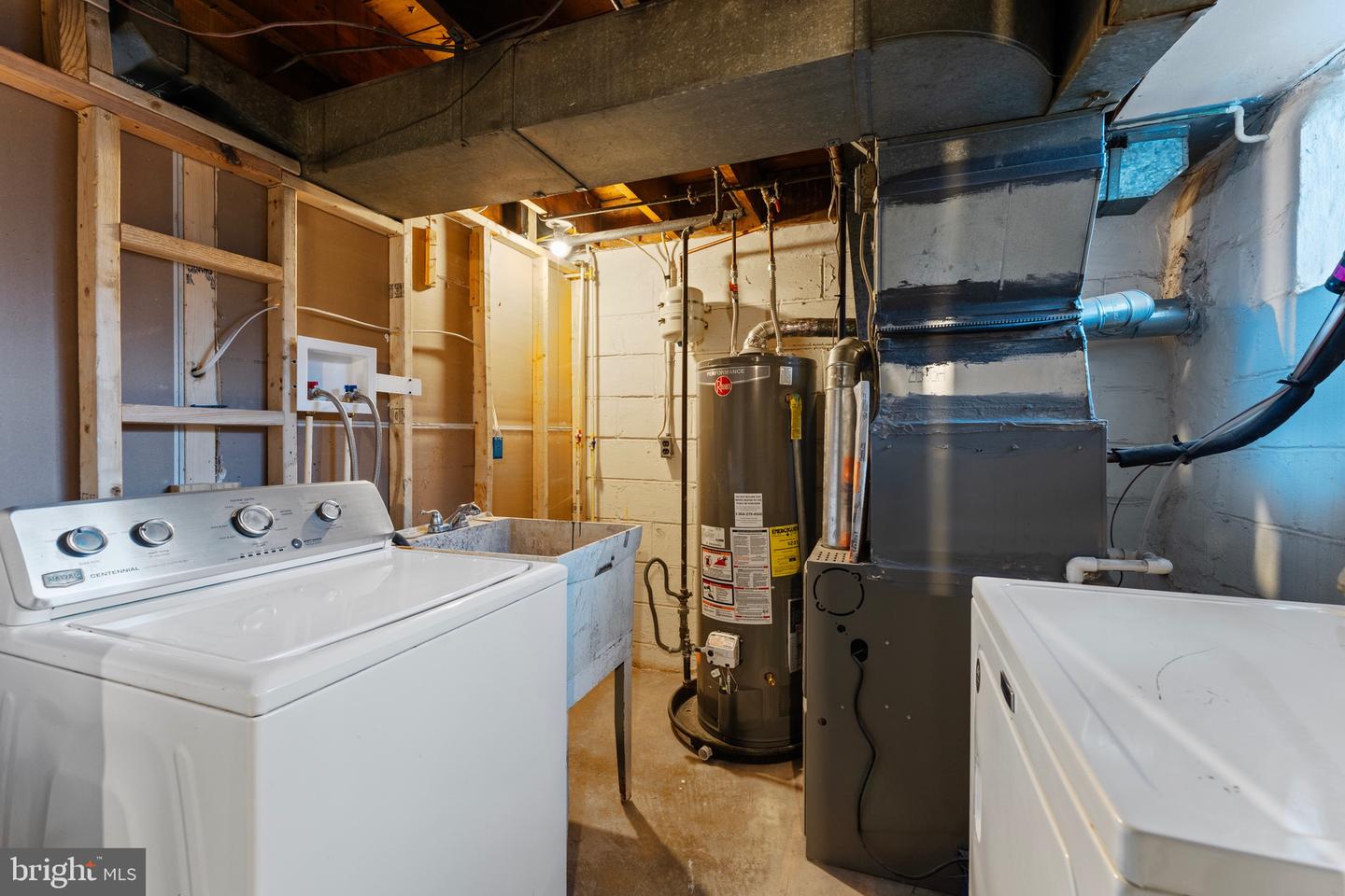 3693 Kenyon Ave Property Photo 27