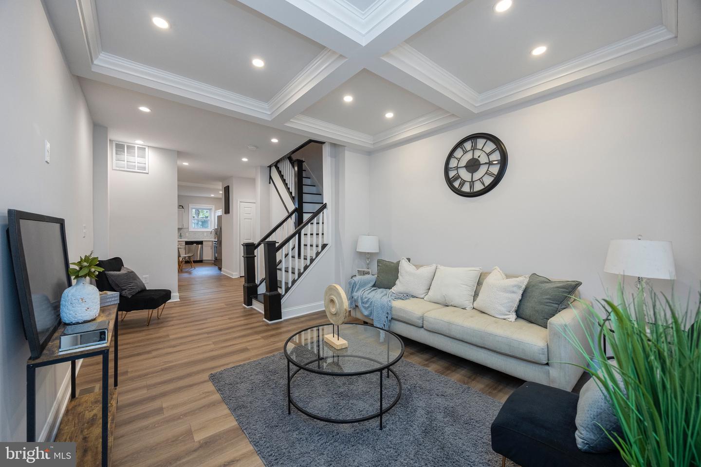 2033 N BENTALOU ST Property Photo 1