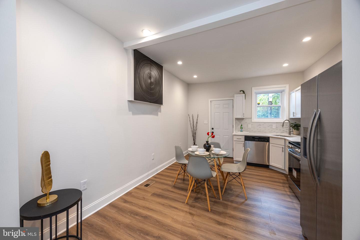 2033 N Bentalou St Property Photo 6