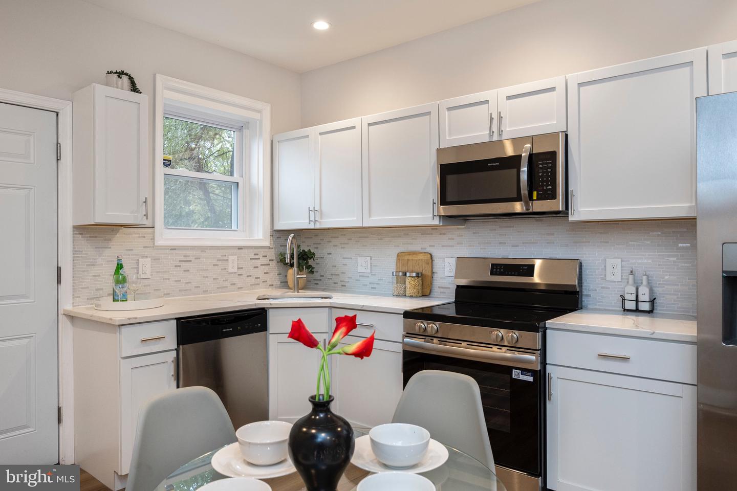 2033 N Bentalou St Property Photo 8