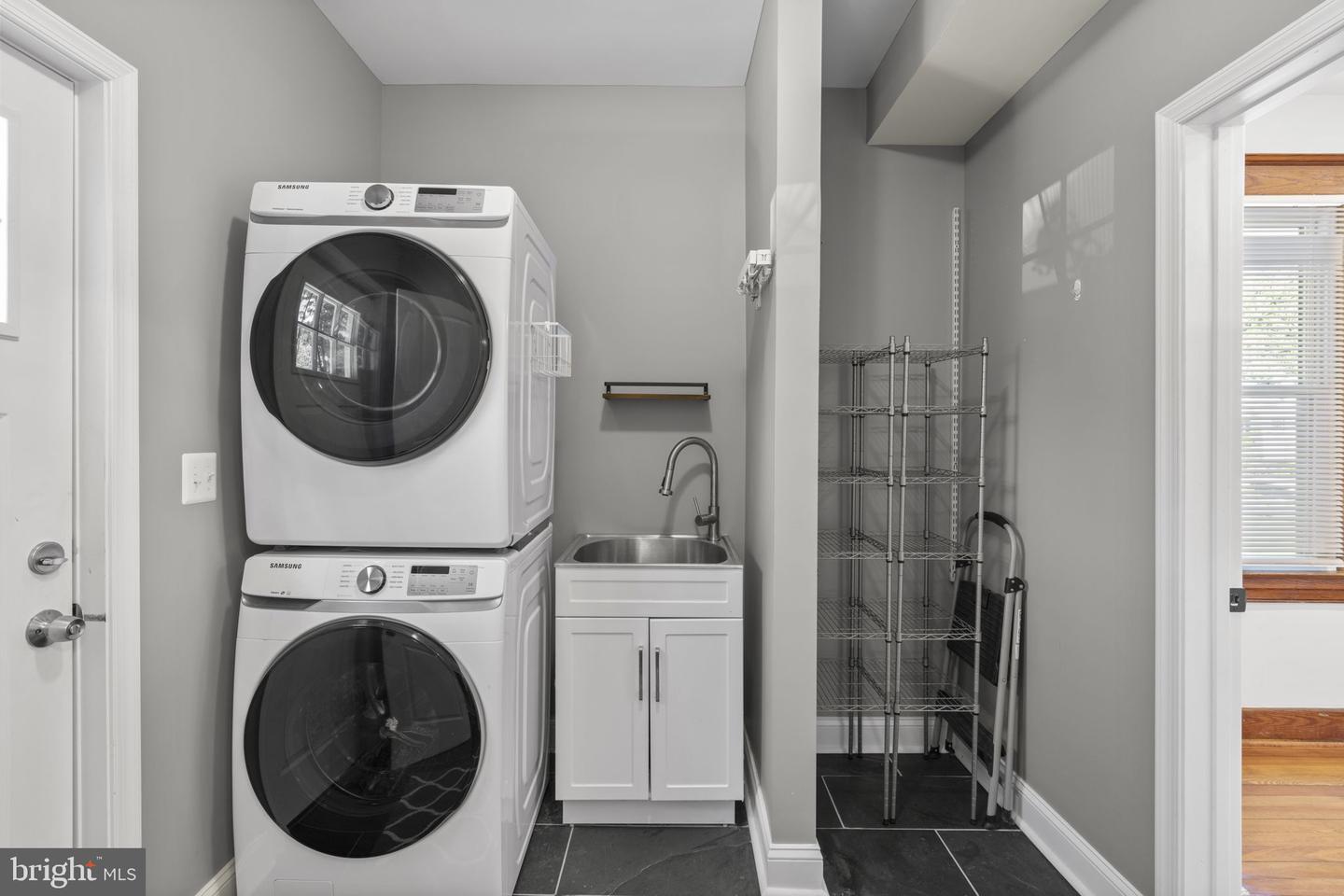 6004 Burgess Ave Property Photo 11