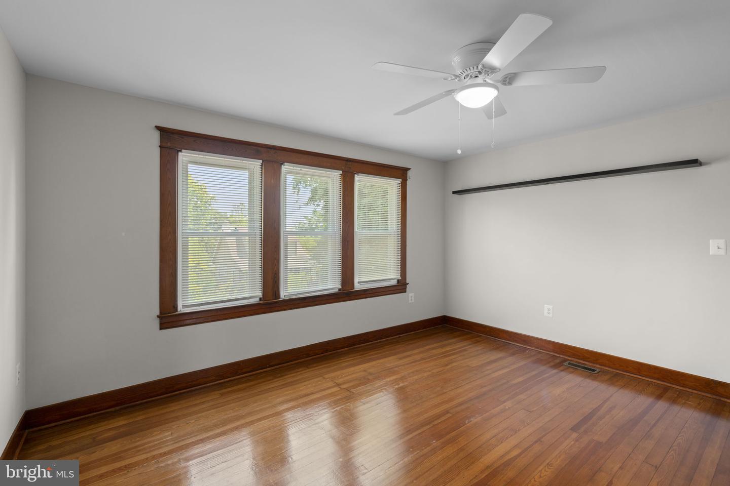 6004 Burgess Ave Property Photo 24