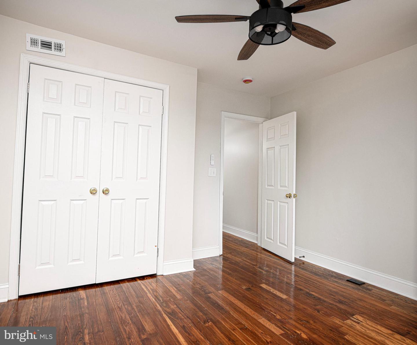422 Ilchester Ave Property Photo 24