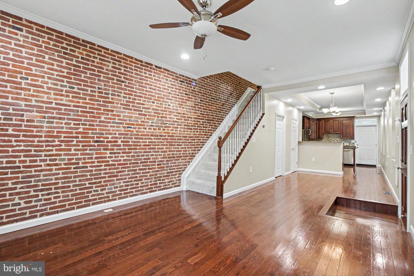1 S East Ave Property Photo 6