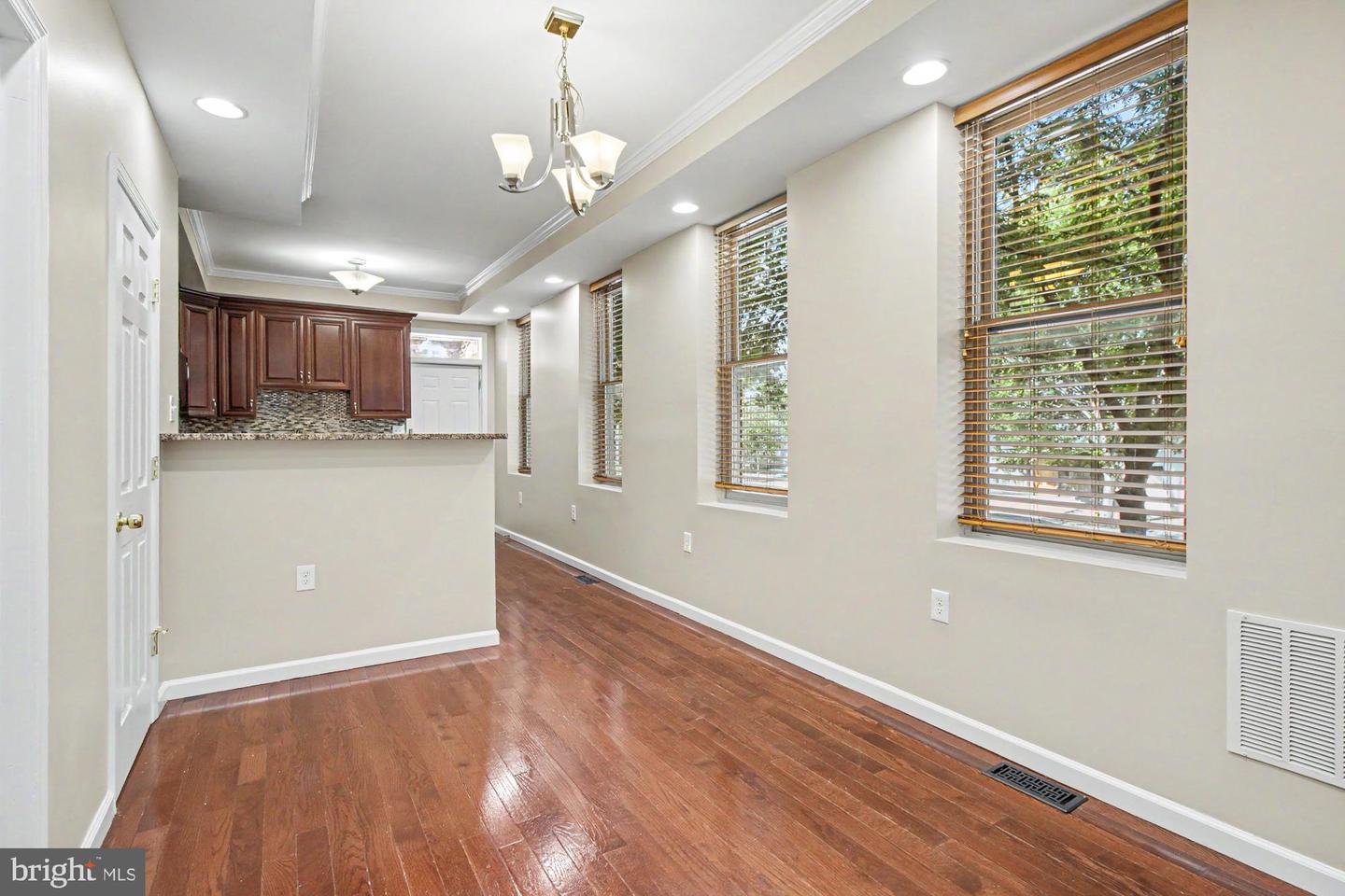 1 S East Ave Property Photo 9