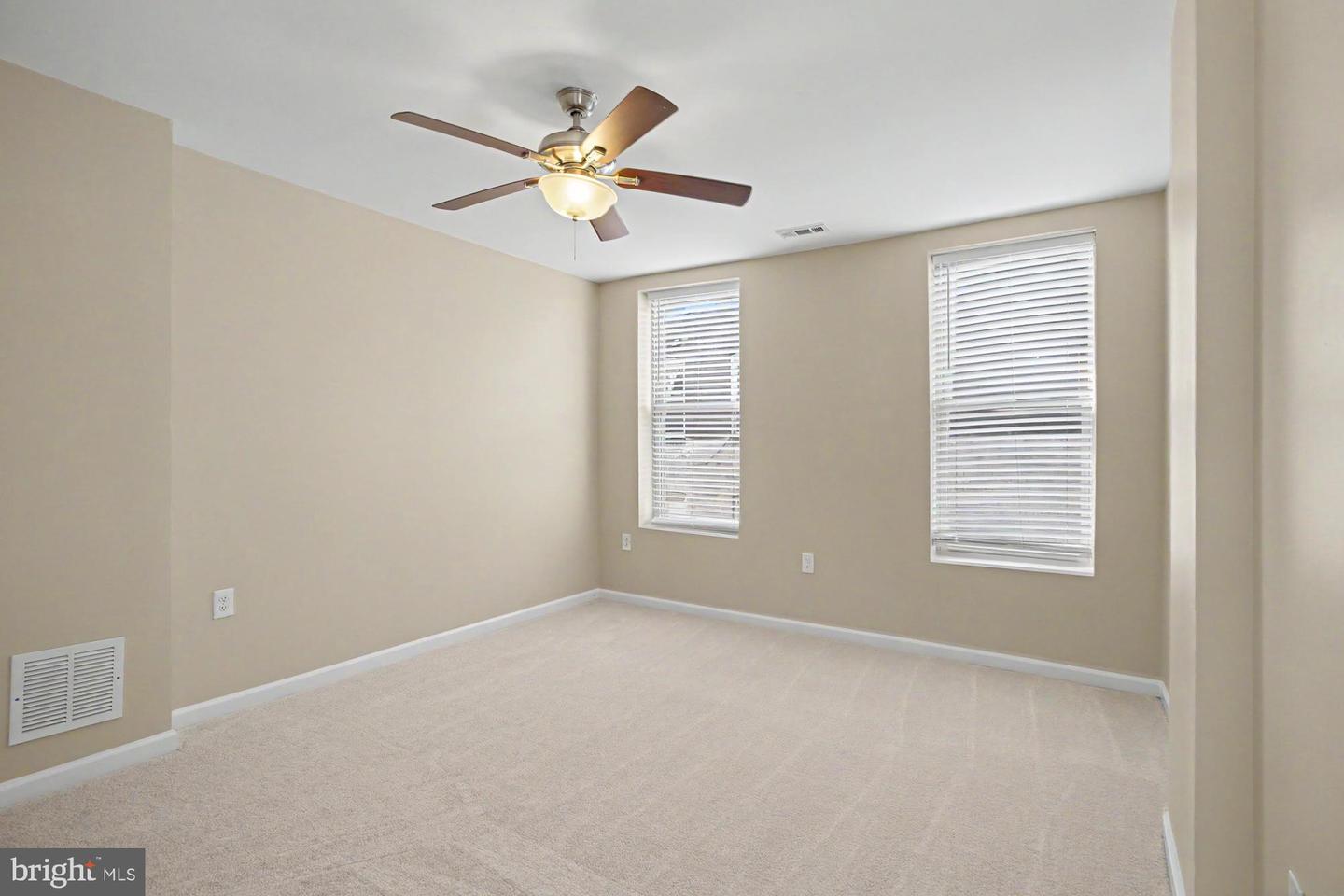 1 S East Ave Property Photo 21