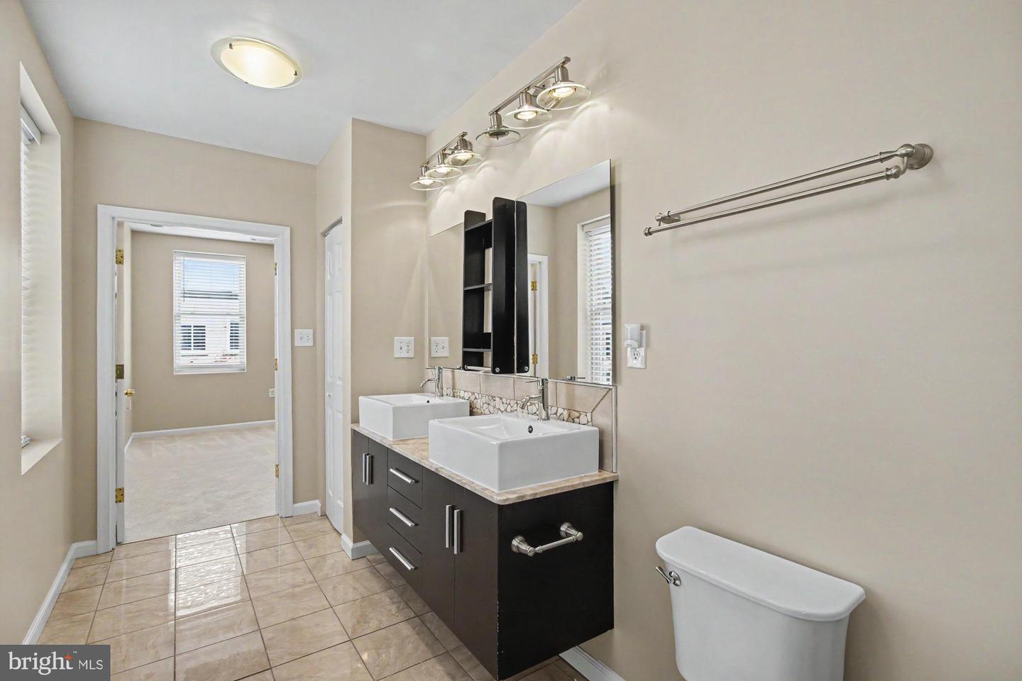 1 S East Ave Property Photo 31