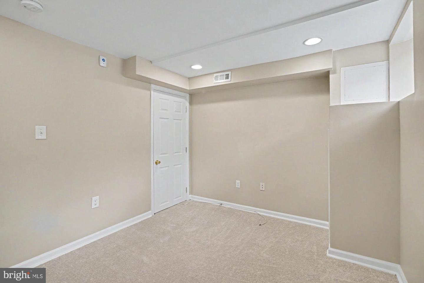 1 S East Ave Property Photo 37