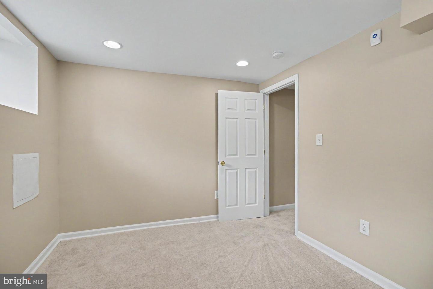1 S East Ave Property Photo 38
