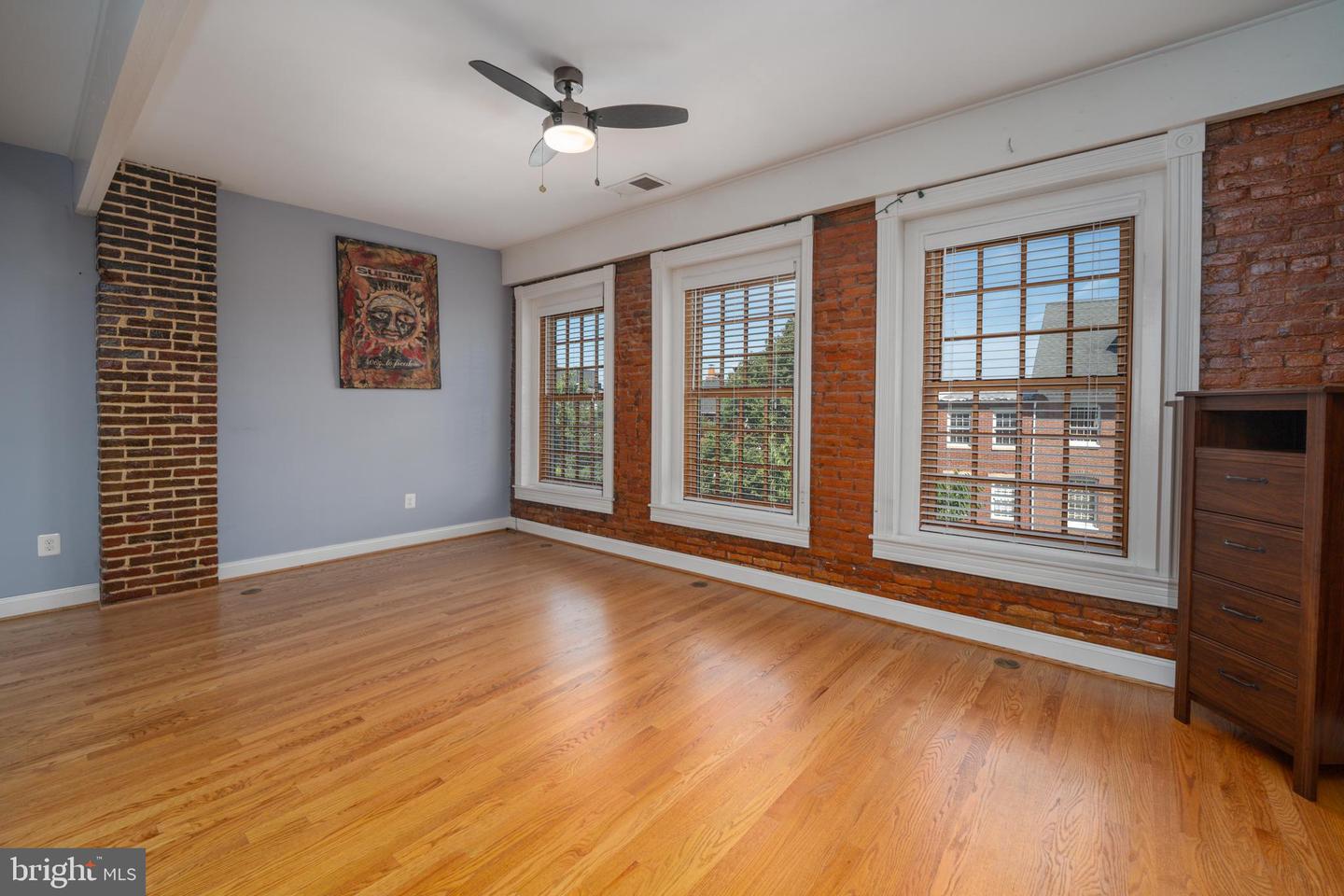 840 S Bond St Property Photo 31