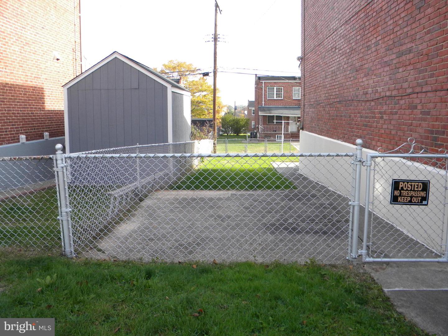 325 Imla St Property Photo 24