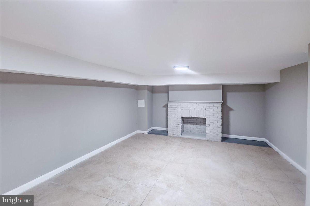 748 N Grantley St Property Photo 22