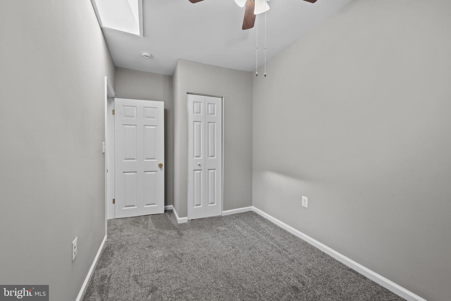 425 Ilchester Ave Property Photo 22