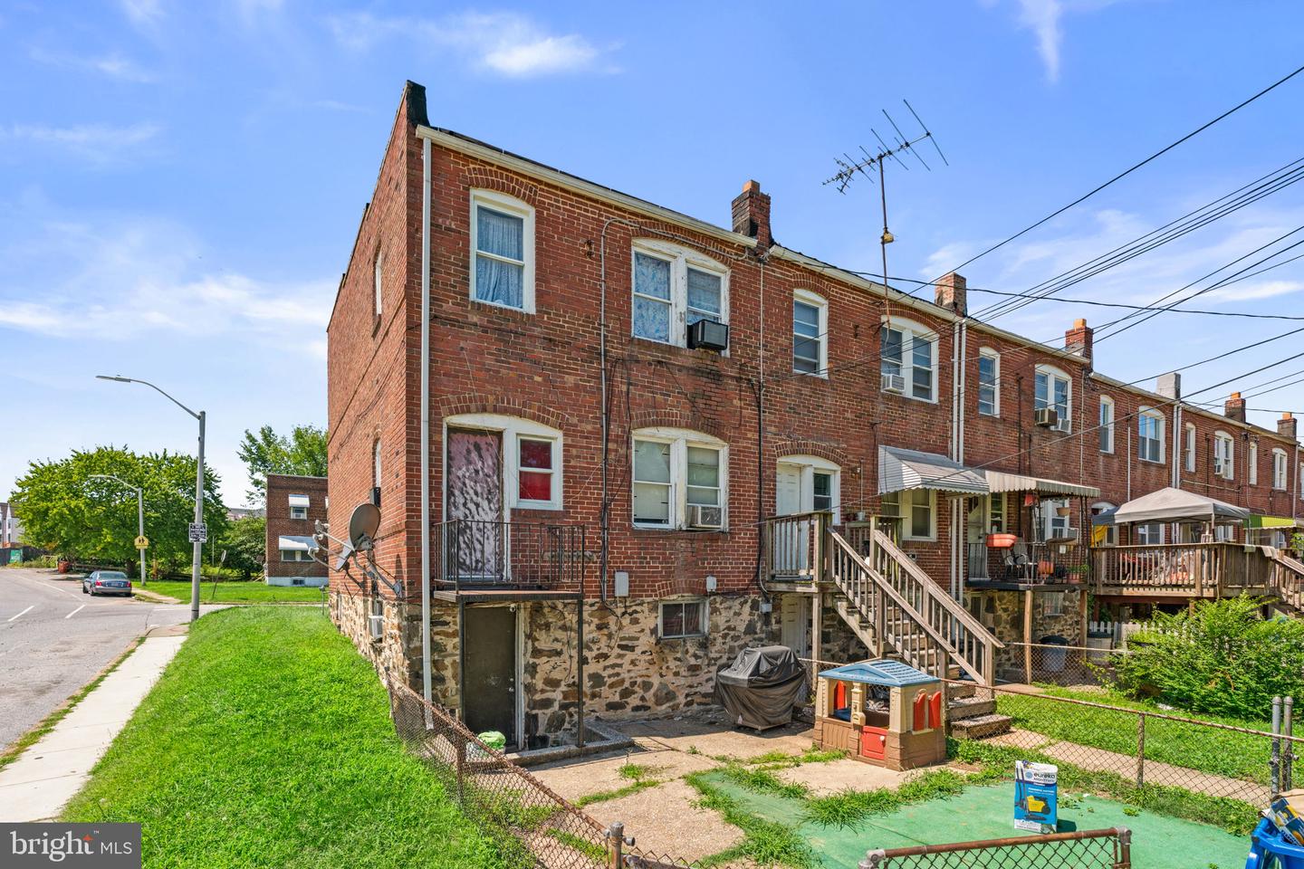 1229 Steelton Ave Property Photo 6