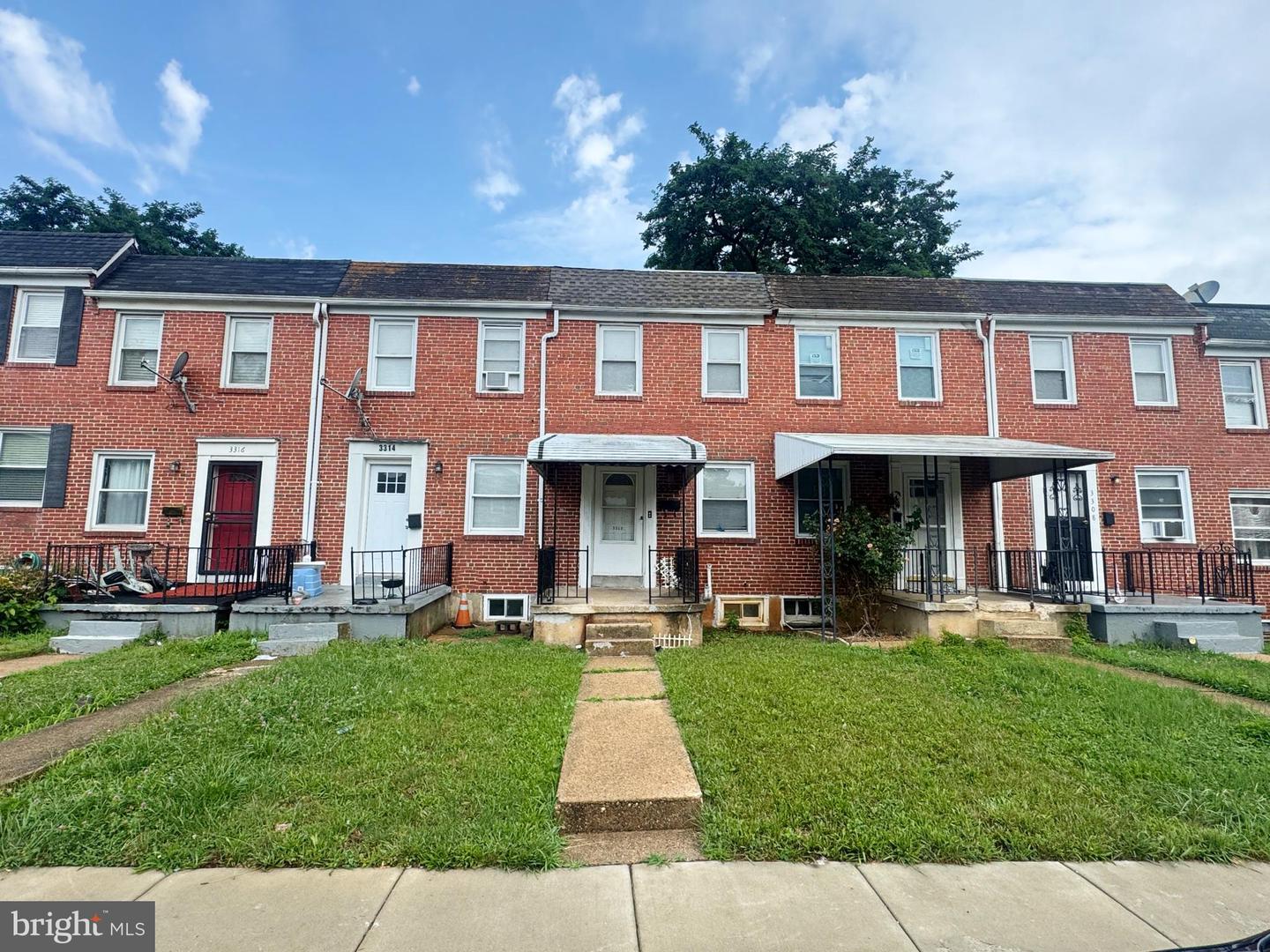 3312 AVONDALE AVE Property Photo 1