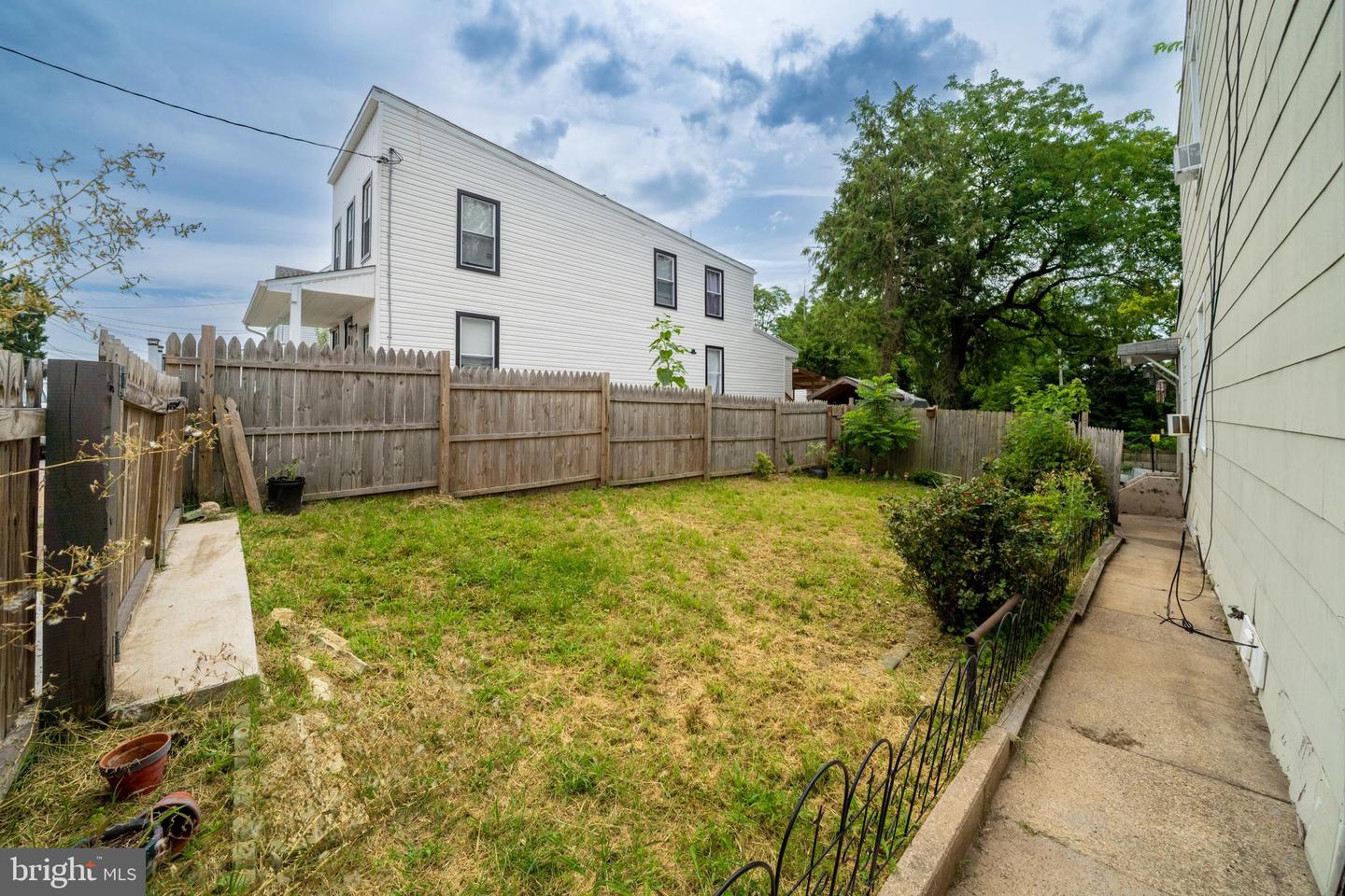 3223 Strickland St Property Photo 2