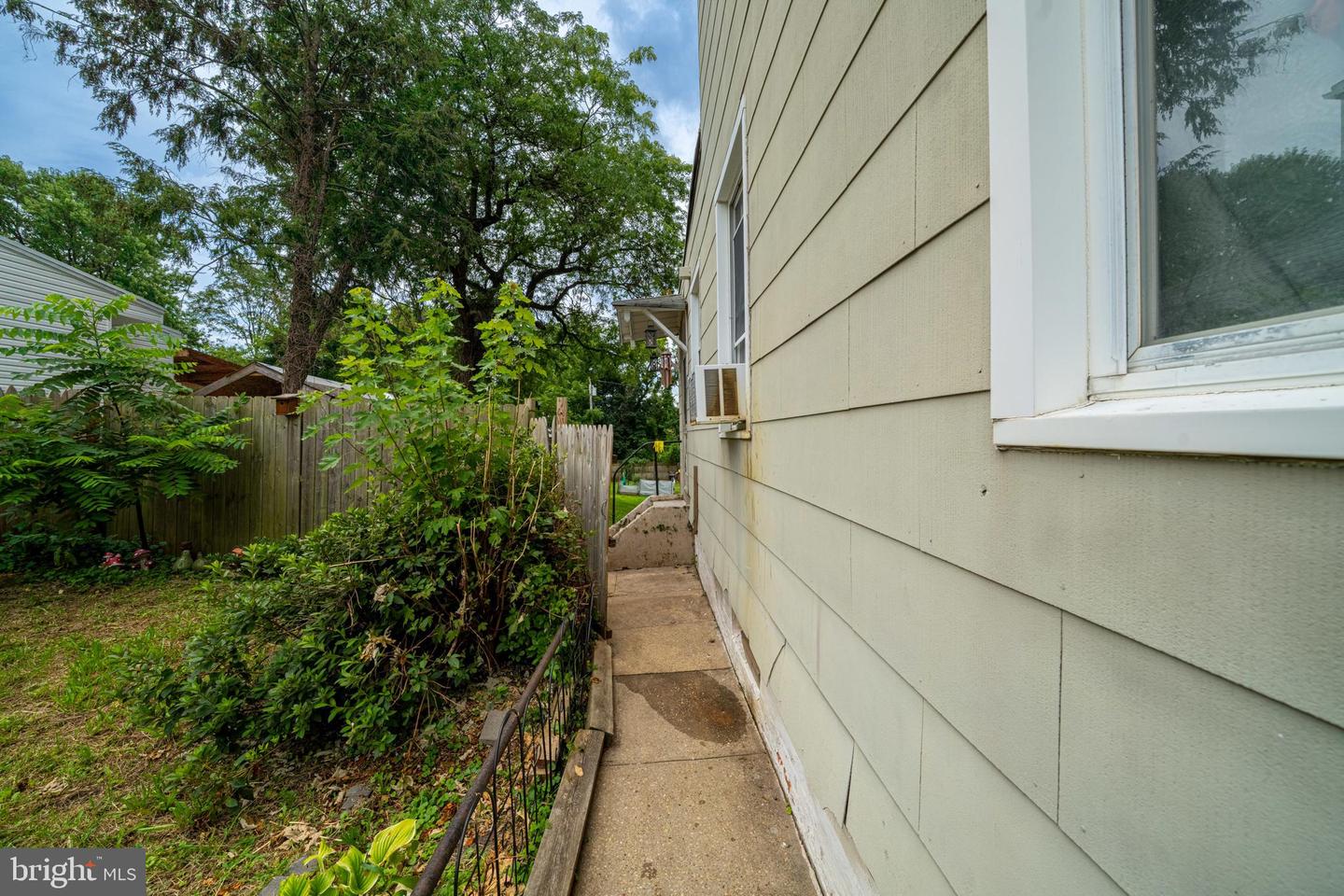 3223 Strickland St Property Photo 4