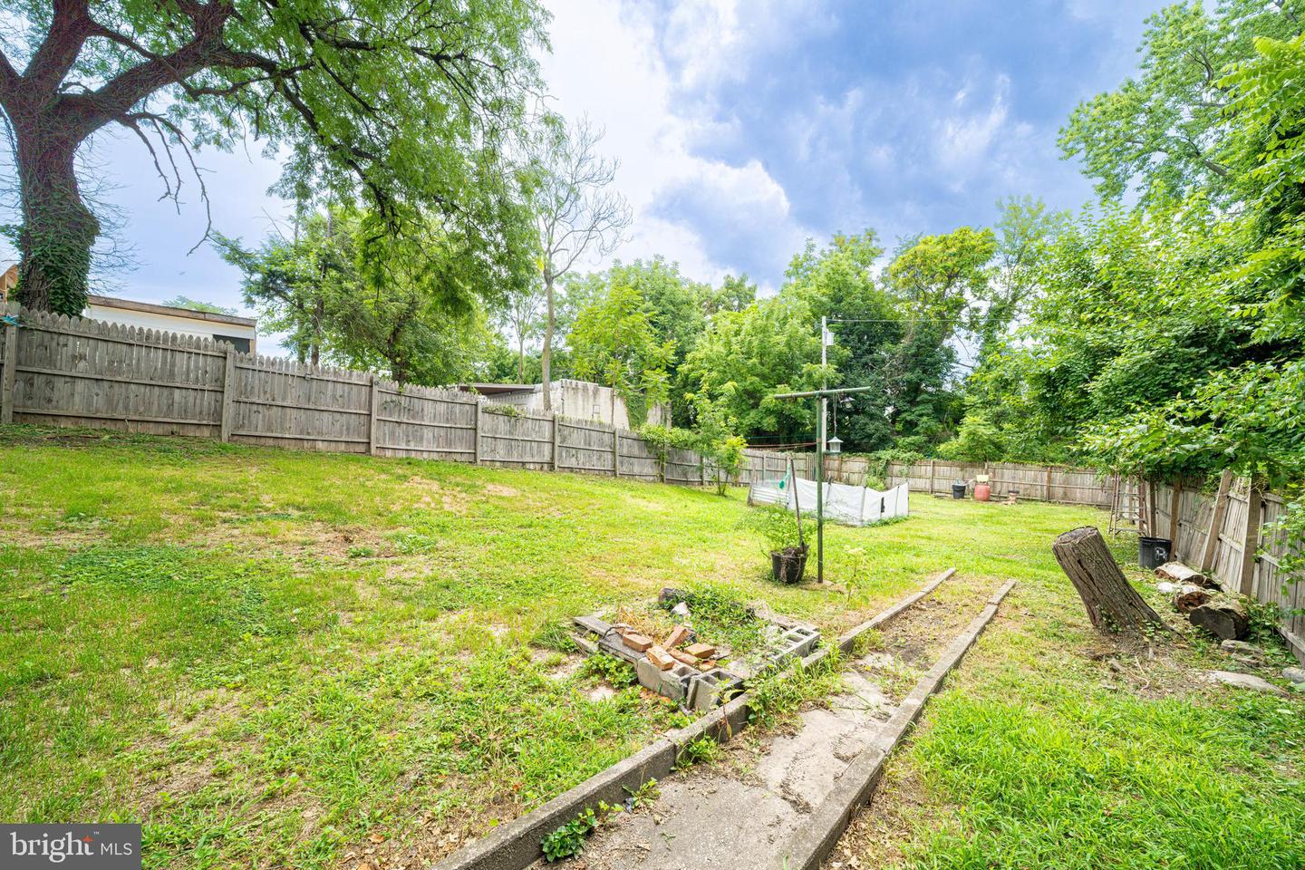 3223 Strickland St Property Photo 11