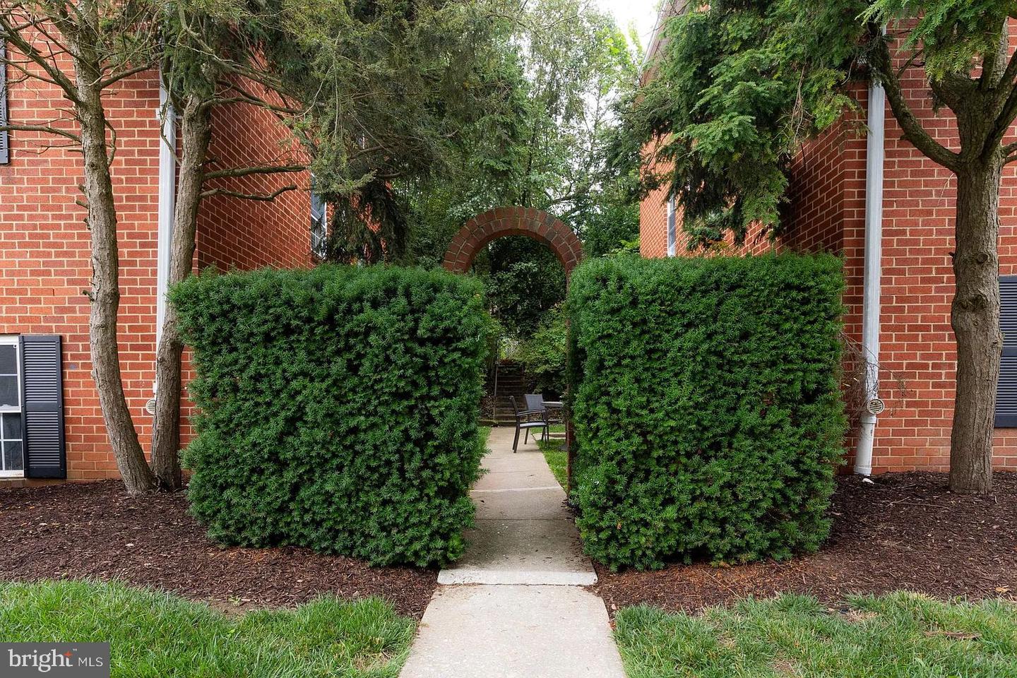 4002 Linkwood Rd #a Property Photo 10